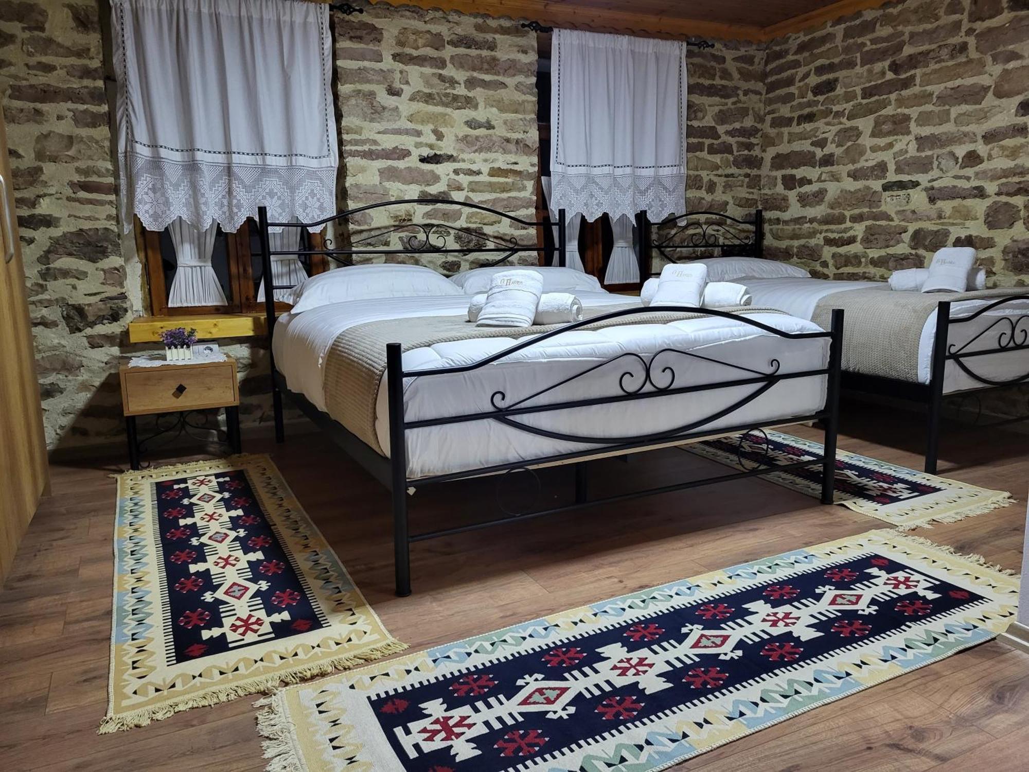 Guest House Hasko Gjirokaster Ngoại thất bức ảnh